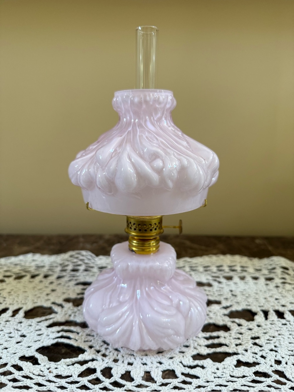 Fenton LG Wright Pink With Glass Overlay Plume Miniature Oil Lamp
Pristine!!